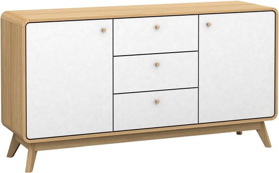 Dressoir met wit Eikenlook frame, witte deuren en laden, met houten knopjes. Drie laden in het midden, twee deuren aan de zijkanten.
