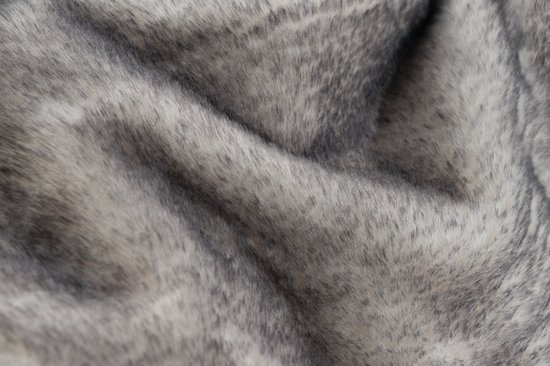 Lalee Plaid en fourrure Artic Loup 2 couleurs couverture luxe 150x200 Argent