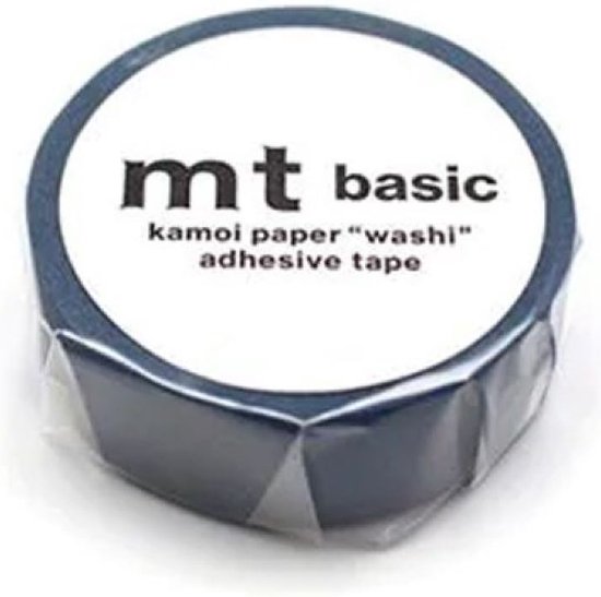 Blauwe mt basic washi tape met "mt basic" en "kamoi paper washi adhesive tape" op de verpakking.