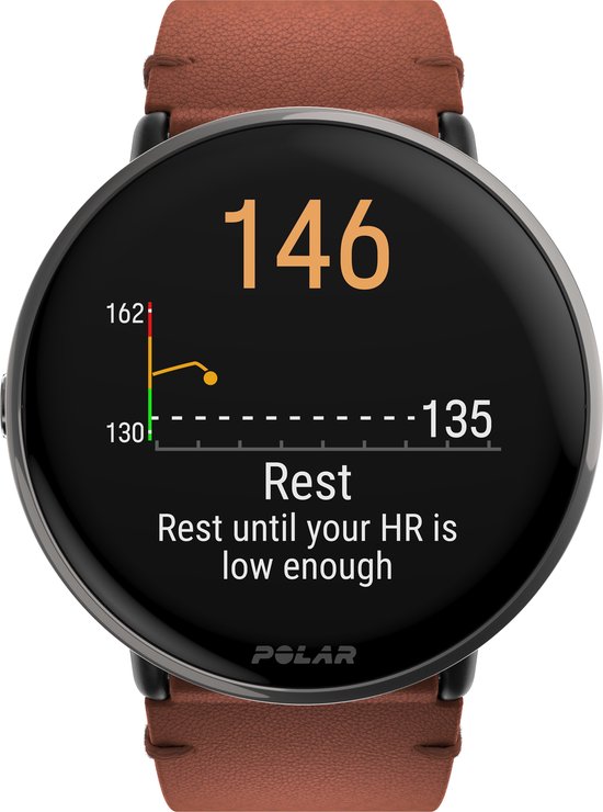 Polar smartwatch met bruine leren band en display met "Rest" en hartslag van 146 slagen per minuut.