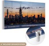 MuchoWow® Glasschilderij 80x40 cm - Schilderij acrylglas - New York - Skyline - Amerika - Foto op glas - Schilderijen