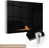 MuchoWow® Glasschilderij 120x80 cm - Schilderij acrylglas - Bad eend in fel licht op zwarte achtergrond - Foto op glas - Schilderijen