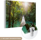MuchoWow® Glasschilderij 60x40 cm - Schilderij acrylglas - Jungle - Water - Brug - Natuur - Planten - Foto op glas - Schilderijen