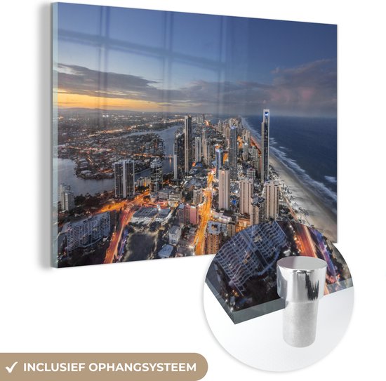 MuchoWow® Glasschilderij 120x80 cm - Schilderij acrylglas - Schemering valt over de kust van Brisbane in Australië - Foto op glas - Schilderijen