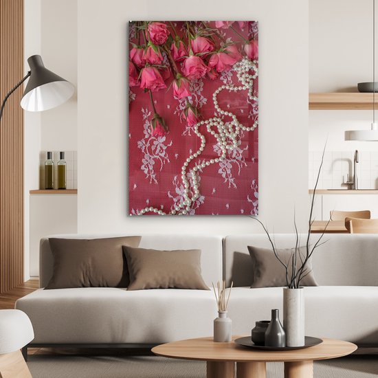 ® Glasschilderij 80x120 cm - Schilderij acrylglas - Parelkettingen langs boeket met roze rozen - Foto op glas - Muurdecoratie woonkamer - Wanddecoratie slaapkamer - Schilderijen