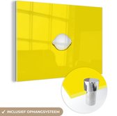MuchoWow® Glasschilderij 60x40 cm - Schilderij acrylglas - Witte citroen op een gele achtergrond - Foto op glas - Schilderijen