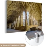 MuchoWow® Glasschilderij 90x60 cm - Schilderij acrylglas - Klooster - Boog - Spanje - Geschiedenis - Architectuur - Foto op glas - Schilderijen
