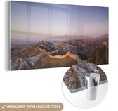 MuchoWow® Glasschilderij 120x60 cm - Schilderij acrylglas - De Chinese Muur van China bij zonsopgang - Foto op glas - Schilderijen