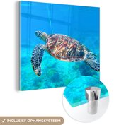 MuchoWow® Glasschilderij 90x90 cm - Schilderij acrylglas - Zee - Schildpad - Water - Foto op glas - Schilderijen