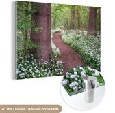 MuchoWow® Glasschilderij 120x80 cm - Schilderij acrylglas - Bos - Pad - Bloemen - Wit - Foto op glas - Schilderijen