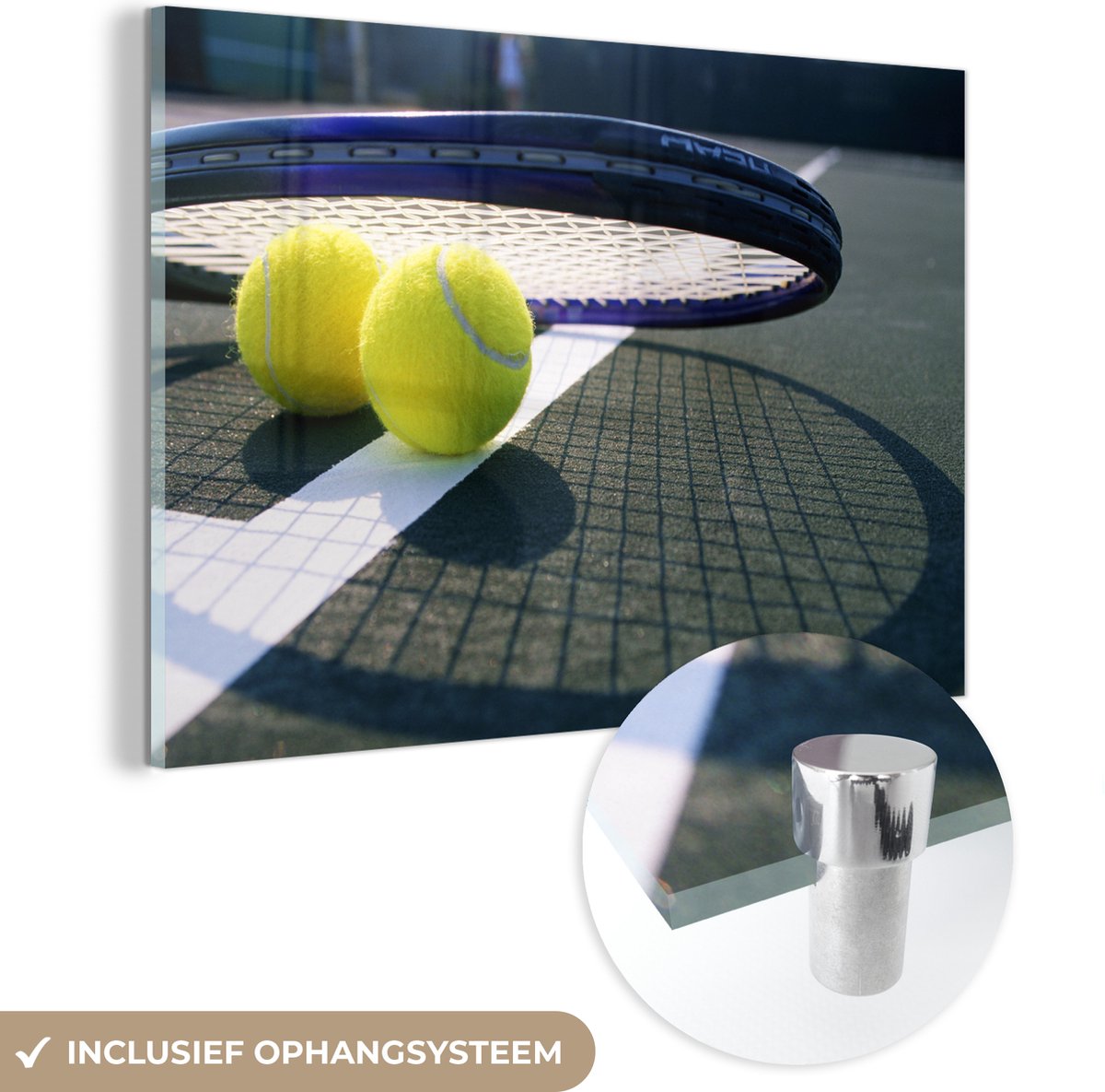 ® Glasschilderij 180x120 cm - Schilderij acrylglas - Tennisballen en tennisracket - Foto op glas - Muurdecoratie woonkamer - Wanddecoratie slaapkamer - Schilderijen