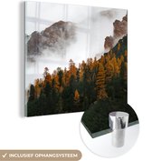 MuchoWow® Glasschilderij 20x20 cm - Schilderij acrylglas - Berg - Mist - Bos - Foto op glas - Schilderijen