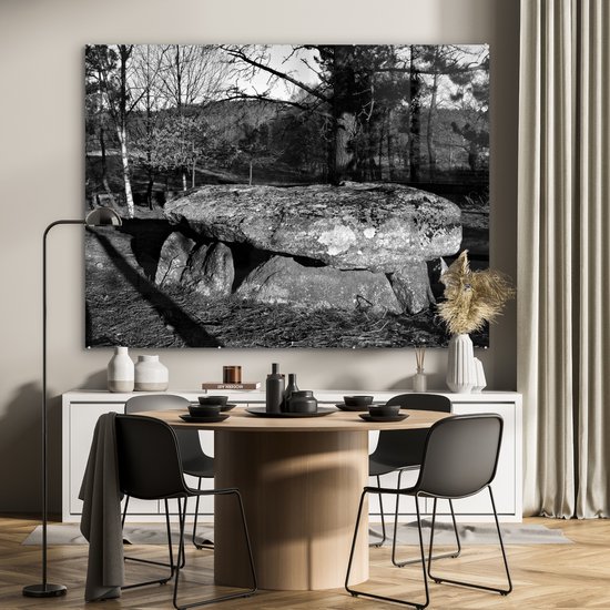 MuchoWow® Peinture sur verre 160x120 cm - Peinture sur verre acrylique - Un dolmen à La Corogne, Espagne - noir et blanc - Photo sur verre - Peintures
