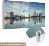 MuchoWow® Glasschilderij 120x60 cm - Schilderij acrylglas - Singapore - Water - Reflectie - Foto op glas - Schilderijen