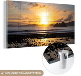 MuchoWow® Glasschilderij 160x80 cm - Schilderij acrylglas - Zonsondergang in Azie fotoprint - Foto op glas - Schilderijen