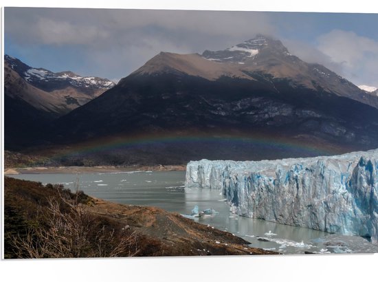 WallClassics - PVC Schuimplaat- Regenboog in Landschap met IJskappen - 75x50 cm Foto op PVC Schuimplaat