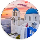 Dibond Muurcirkel - Traditionele Torentjes met Blauwe Details aan de Kust van Santorini - 50x50 cm Foto op Aluminium Muurcirkel (met ophangsysteem)