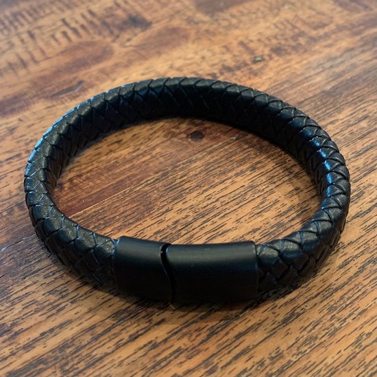Armband - zwart leer - gevlochten - mat zwarte sluiting - 21 cm