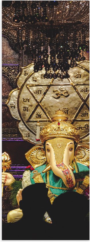 Poster Glanzend – Ganesha Beeld in Hindoeïstische Tempel - 30x90 cm Foto op Posterpapier met Glanzende Afwerking