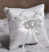 Klassiek Ringkussen Wit- 20x20 cm- Helder wit met fonkelende Hartjes en glinsterde steentjes- BRUILOFT RINGKUSSEN- Ringkussen huwelijk