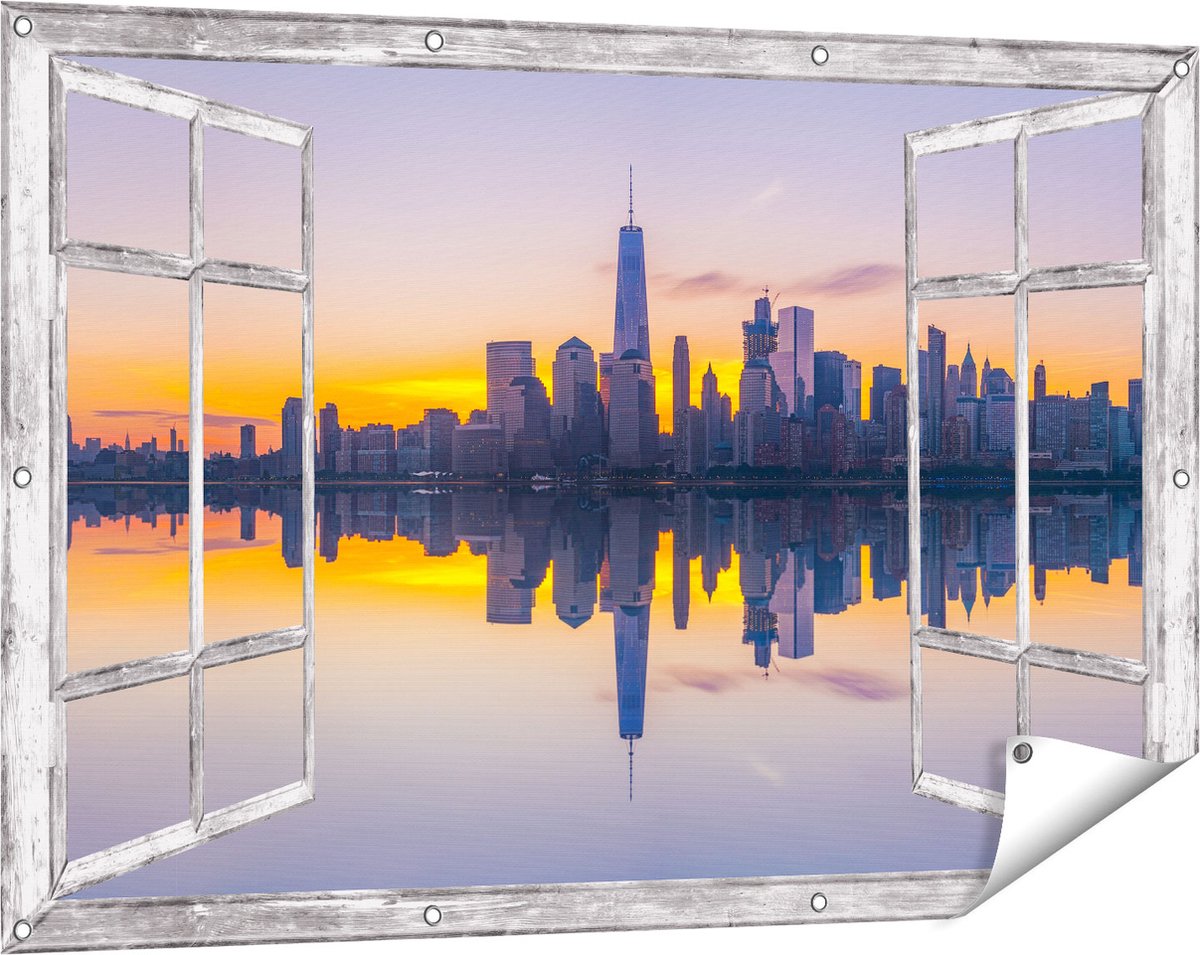 Gards Tuinposter Doorkijk New York Skyline bij Zonsopgang - 120x80 cm - Tuindoek - Tuindecoratie - Wanddecoratie buiten - Tuinschilderij Grijs