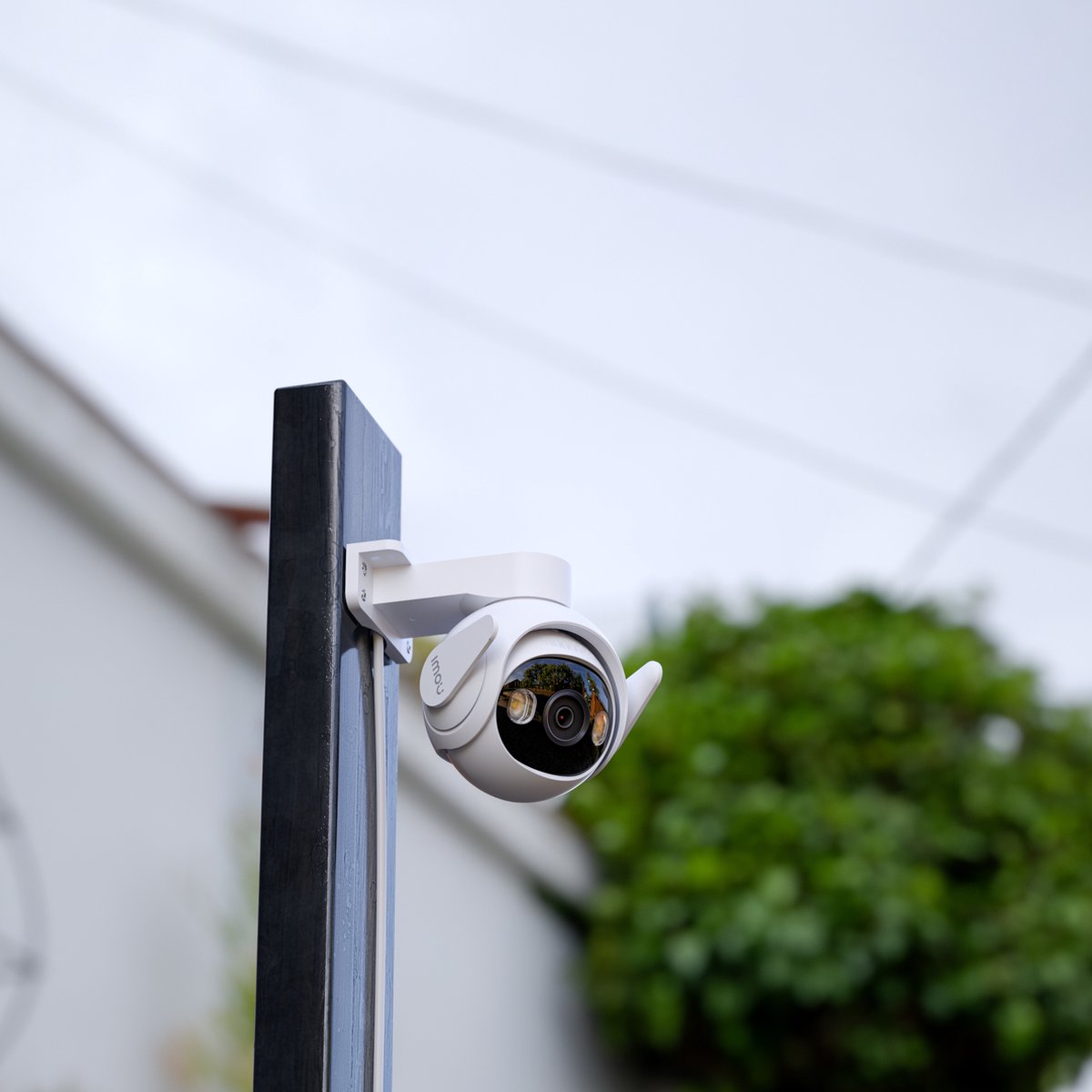 Afbeelding 2 van Imou Cruiser 2 - Beveiligingscamera Voor Buiten - 3K Beeldkwaliteit - Panoramisch Draaien En Kantelen Voor Volledige Dekking - WiFi 6 - Slimme Kleuren Nachtzicht - Accurate Detectiebereik Tot 22m Voor Personen En 44m Voor Auto's - IP66 Weerbestendig