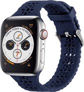 Strap-it Siliconen smartwatch bandje - Geschikt voor Apple Watch Series 1/2/3/4/5/6/7/8/9/SE - Donkerblauw - Siliconen horlogeband met patroon voor iWatch maat 38 mm 40 mm 41 mm