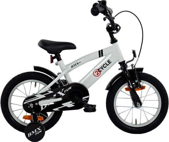 Witte 2Cycle kinderfiets met zwarte details, stabilo-wielen en "BMX FUN"-opdruk.