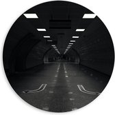 PVC Schuimplaat Muurcirkel - Tunnel - Zwart Wit - 60x60 cm Foto op Muurcirkel (met ophangsysteem)