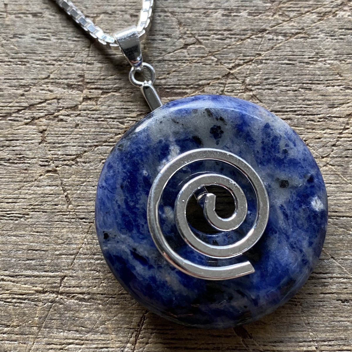Sodaliet - Trouw - Waarheid - Donut 3,5cm - Levensspiraal - Cirkel - Edelsteen - Zilveren - Ketting - 60 cm - Donut - Cadeau - Levenskracht - Sieraad