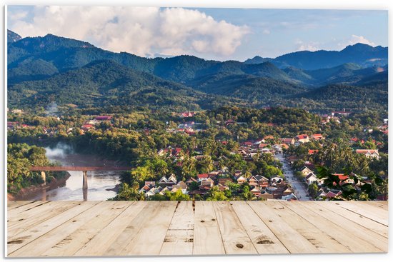 PVC Schuimplaat - Uitzicht over Dorpje aan de Rand van Berg in Laos - 60x40 cm Foto op PVC Schuimplaat (Met Ophangsysteem)