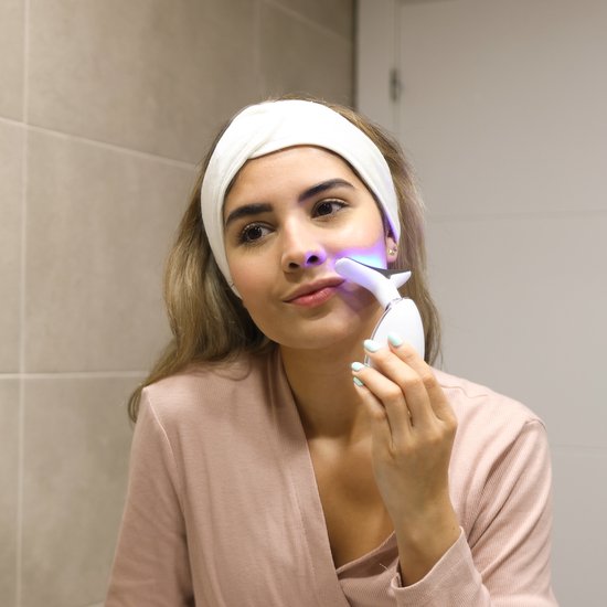 Shoplace Face Lift Huidverjongingsapparaat – Facelift apparaat– Skin care - Huidverzorging – Gezichtsreiniger - Massage – Versteviging - Verminderen van Acne, Lijnen, Rimpels en Vermoeidheid - Valentijn cadeau