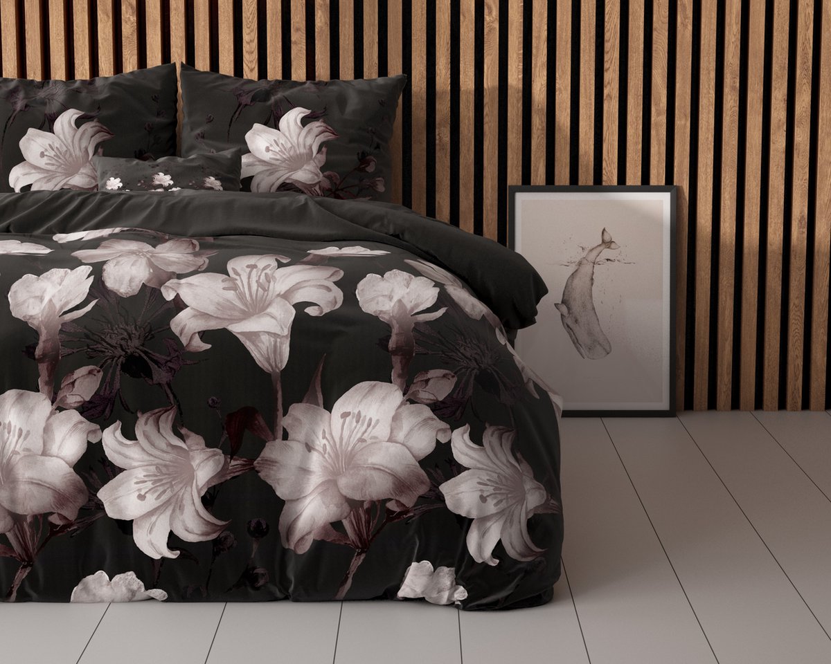 Sleeptime Dark Flower Dekbedovertrek - 200 x 200/220 + 2 60 x 70 cm kussenslopen - Zwart