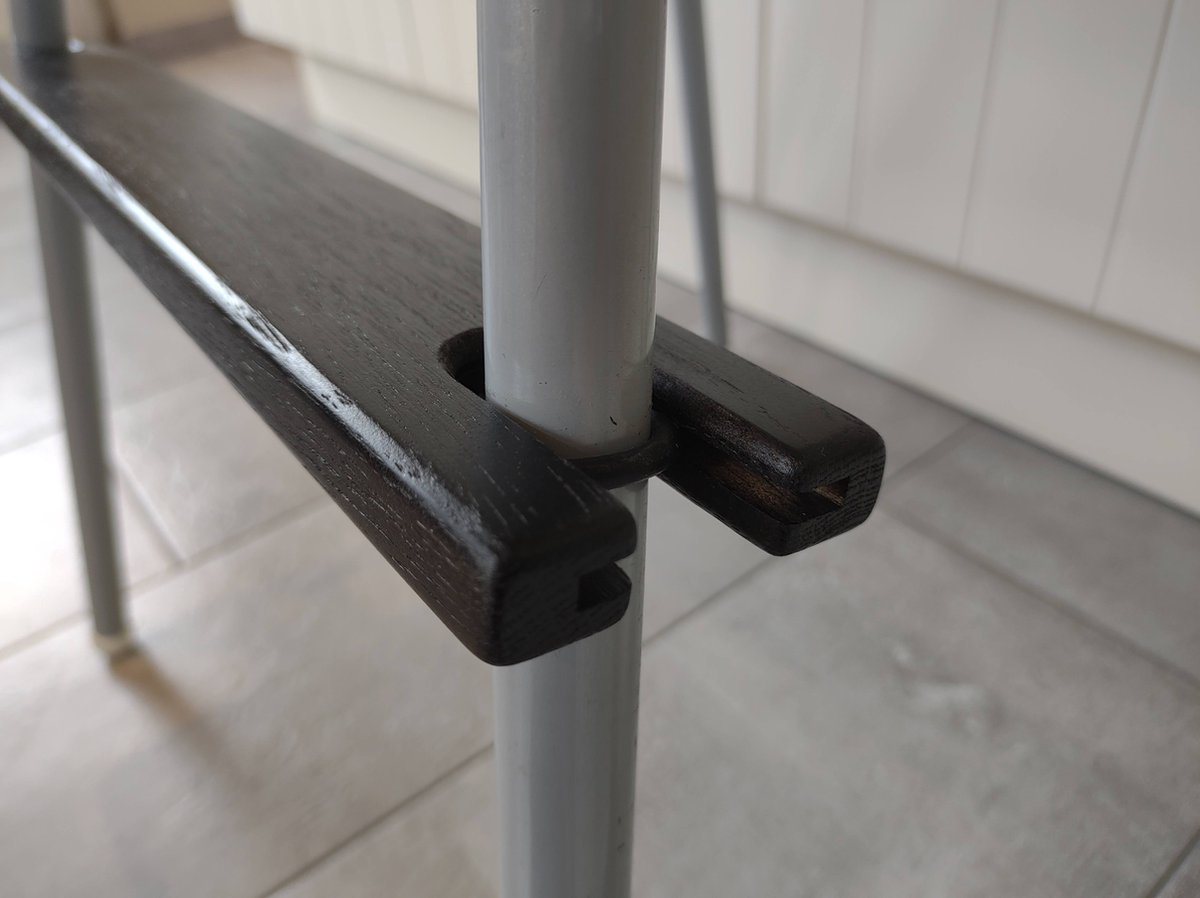 Voetensteun zwart voor IKEA ANTILOP kinderstoel - 100% hergebruikt eikenhout – foto 2