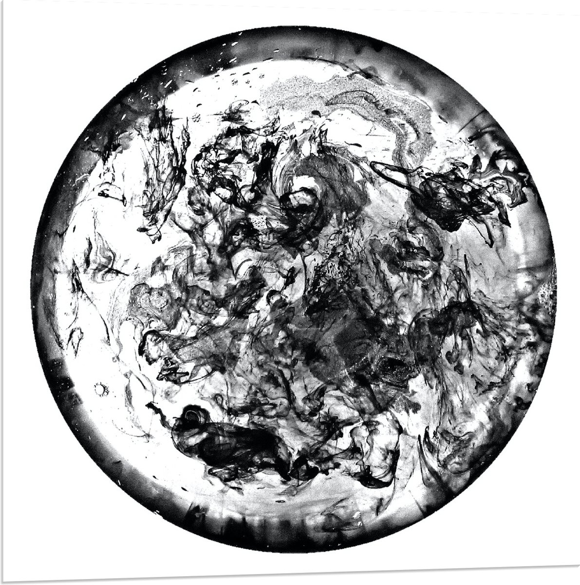 Acrylglas - Witte Cirkel met Zwarte Verf erin - 80x80 cm Foto op Acrylglas (Wanddecoratie op Acrylaat)