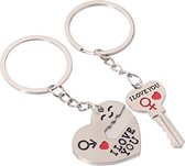 Koppel I Love You Sleutelhanger | Valentijn | RVS | Liefdes Cadeau | Romantisch | Cadeau voor je vrouw of vriendin | magneten | liefdes armband | hartje | hartjes sleutelhanger