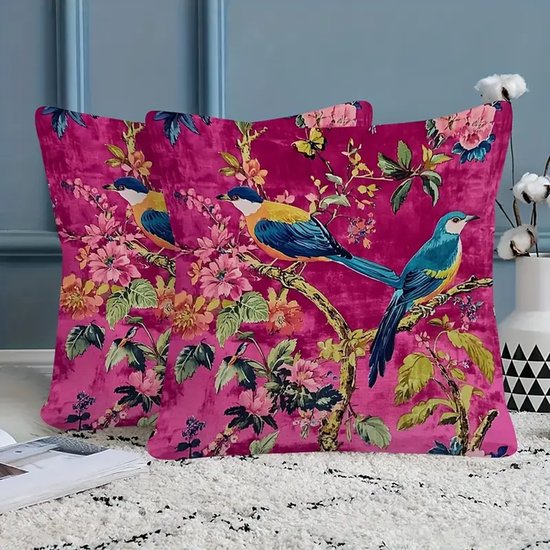 Luxe Velvet Sierkussenhoes – 45x45 cm – Fuchsia Bloemen & Vogels – Fluwelen Kussenhoes – Botanisch – Chique Woondecoratie