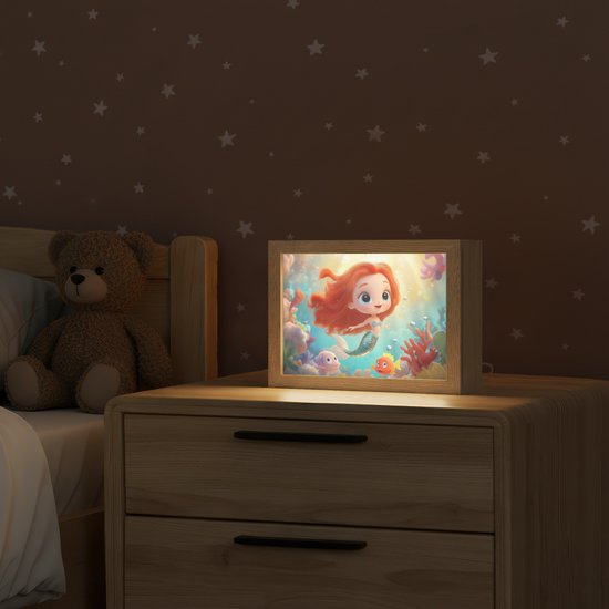 Nachtlampje 20x15 cm - Kinder lampje - Zeemeermin - Water - Vissen - Rood - Tafellamp kinderkamer - Slaapkamer lamp - Bedlamp kinderen - Kinderlampje stopcontact - Wandlamp babykamer - Nachtlampjes van Merkloos — afbeelding 2