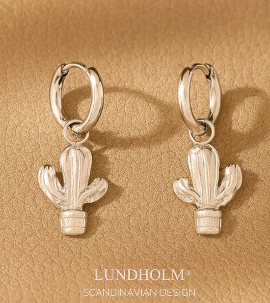 Lundholm Boucles d'Oreilles Femme – Acier Inoxydable Premium – Anneaux de Couleur Argentée avec Pendentif Cactus (3,6 cm) – Série Oasis – Imperméable & Hypoallergénique – Incluant Emballage Cadeau Luxe