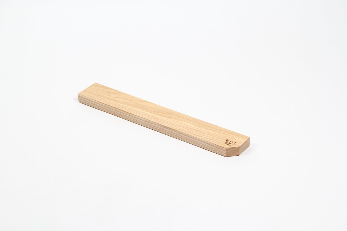 Woodsea Hold My Knife Wall – Magnetische Messenhouder – Essenhout – Wandmontage