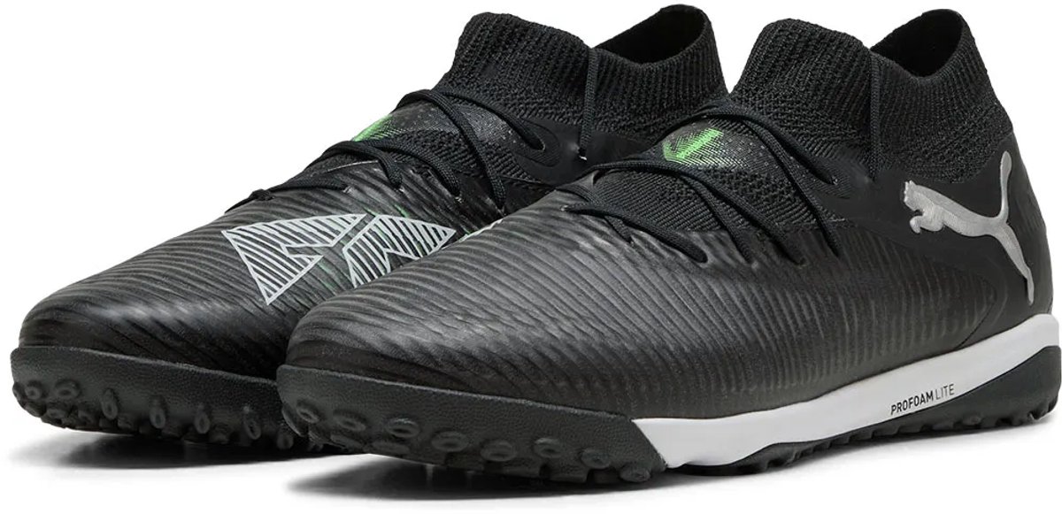 Puma Future 8 Pro Cage Mid voetbalschoenen in zwart, met flexibel LYCRA® bovenwerk en PWRTAPE voor stabiliteit.