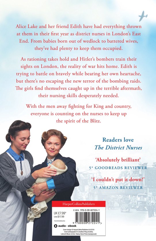 Twee verpleegsters in WOII-kledij, een draagt een baby. Titel: The District Nurses.