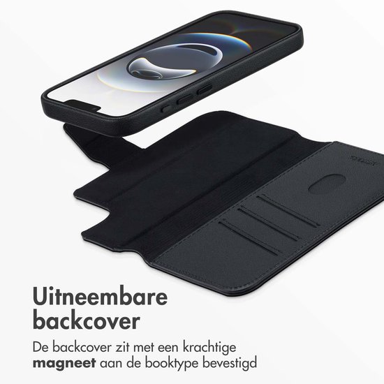 Zwarte telefoonhoes met magnetische uitneembare backcover en leren boekcase.