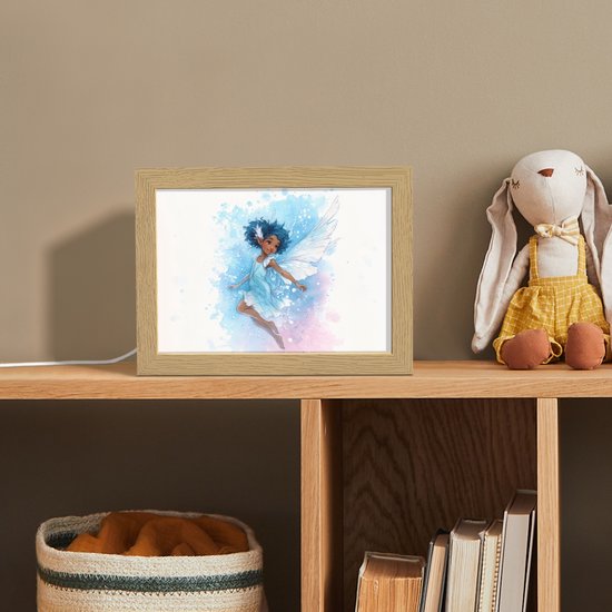Nachtlampje 20x15 cm - Kinder lampje - Elf - Blauw - Magie - Roze - Tafellamp kinderkamer - Slaapkamer lamp - Bedlamp kinderen - Kinderlampje stopcontact - Wandlamp babykamer - Nachtlampjes van Savemy. — afbeelding 3