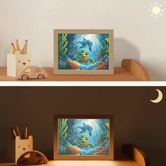 Nachtlampje 20x15 cm - Kinder lampje - Schildpad - Dolfijn - Oceaan - Tafellamp kinderkamer - Slaapkamer lamp - Bedlamp kinderen - Kinderlampje stopcontact - Wandlamp babykamer - Nachtlampjes van Merkloos — afbeelding 4