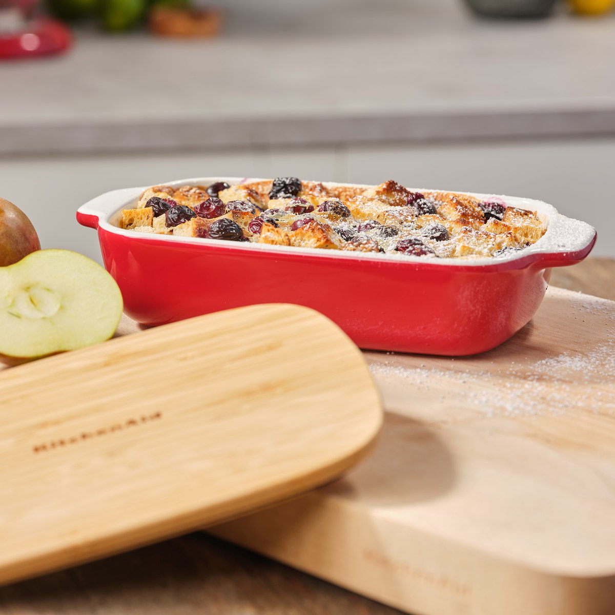 KitchenAid Ovenschaal incl bamboe deksel - Small: 0,9L - magnetron- en ovenbestendig tot 260°C zonder deksel - Keizer rood — afbeelding 4