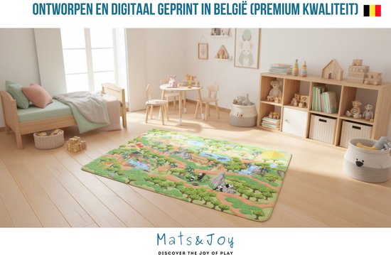 Een kind speelt op een zachte speelmat met jungle dieren, in een slaapkamer.