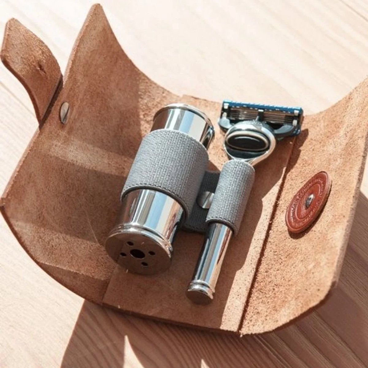 MÜHLE -Lederen Etui met kwast en Fusion