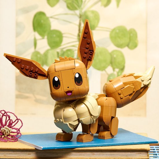 LEGO Pokémon Évoli Kit de Construction pour Adultes avec Figurine d'Animal - 72151