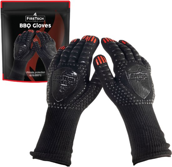 Gants de barbecue noirs avec des accents rouges sur les doigts et une surface de préhension à pois. Emballage inclus.